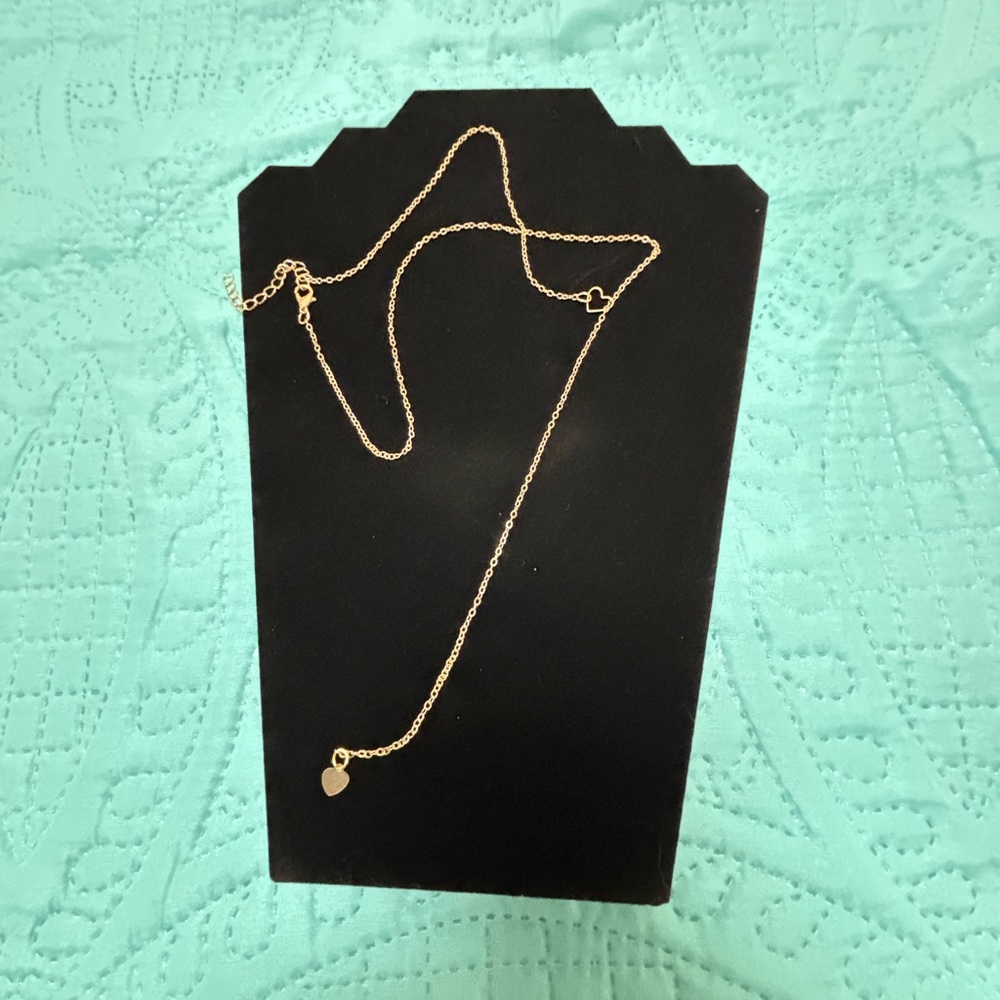 Delicate Gold Necklace with Fine Chains